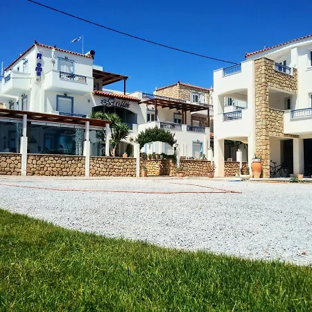 Estella Aparthotel 3*