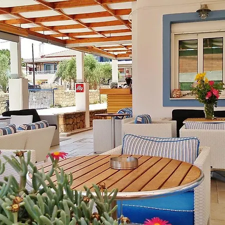 Ξενοδοχείο με διαμερίσματα Estella 4*